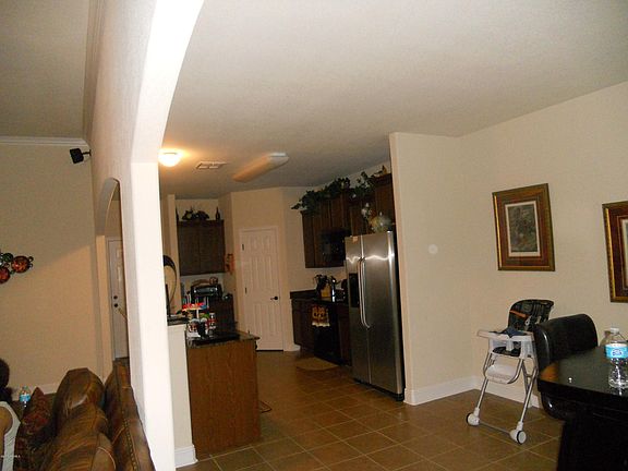 5th image of 108 Endicott Dr