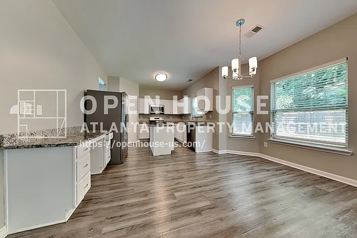 3947 Rosebud Park Dr — Photo 6
