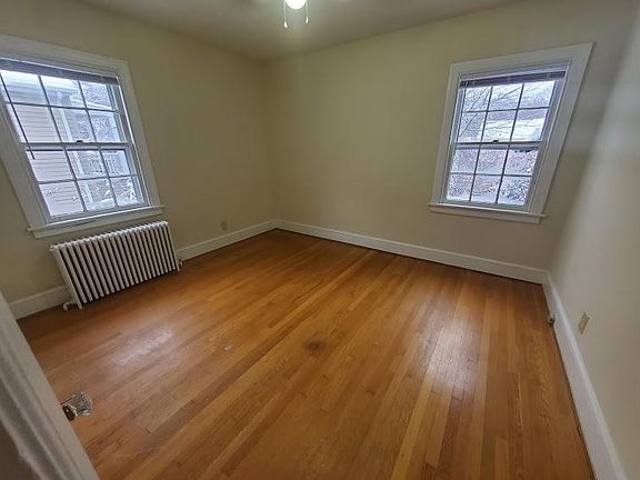 3rd image of 4821 E Seminary Ave