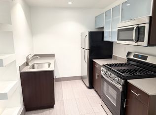 8811 2/2 Burton Way #B-215, Los Angeles, CA 90048