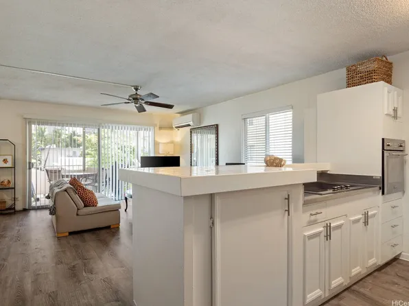 411 Kaiolu St APT 302, Honolulu, HI 96815