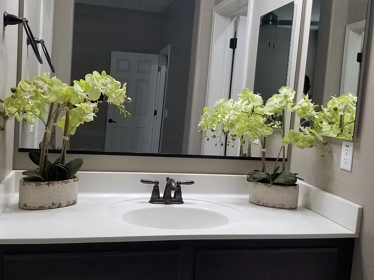 En-suite bath for bedroom 3.