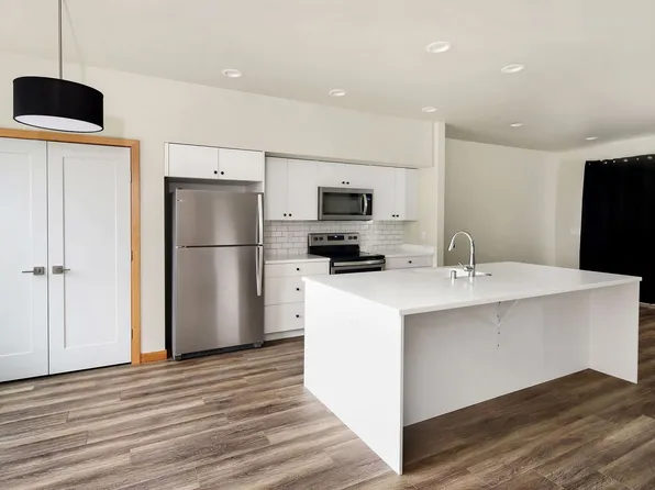 1174-1176 E. Grover, 1174-1176 E Grover St #1176-C, Lynden, WA 98264