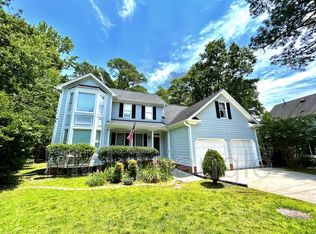 102 Glen Mavis Ct, Cary, NC 27518