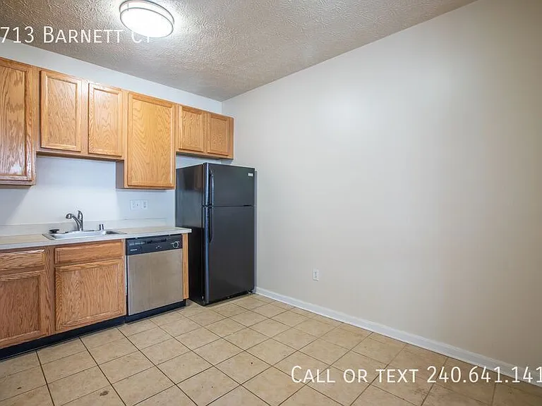 1713 Barnett Ct — Photo 14