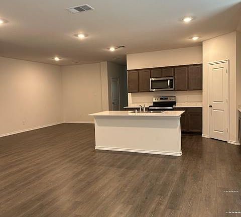 2nd image of 112 Smarty Jones St