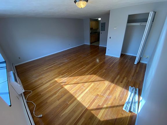 4th image of 222B Babcock St #2C
