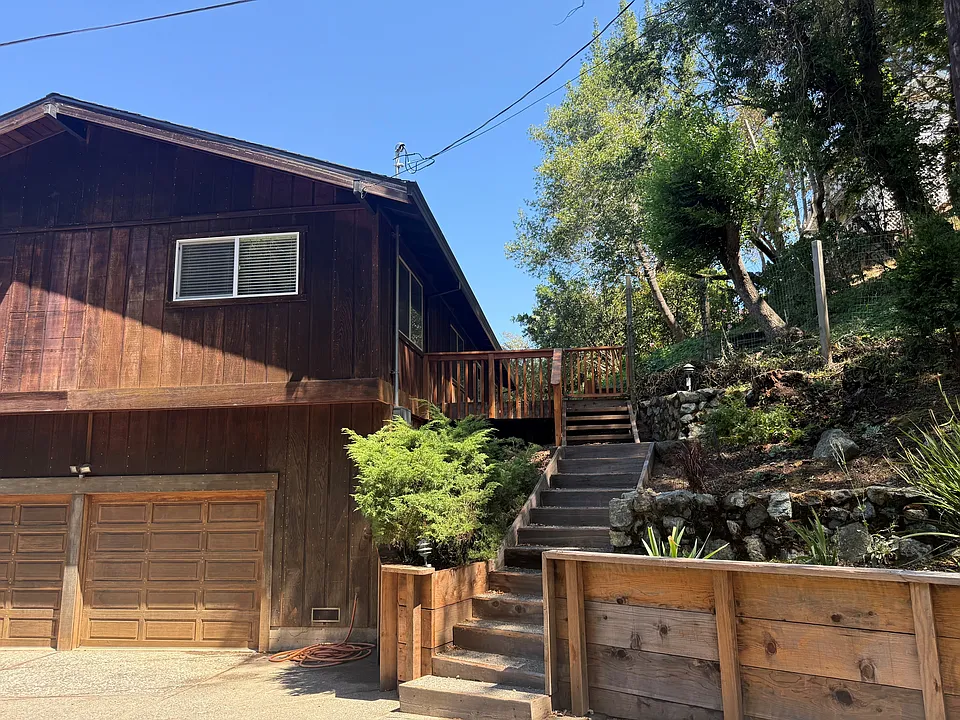 628 Canyon Rd