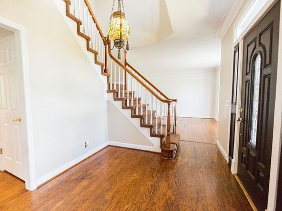 5th image of 513 Welton Ct