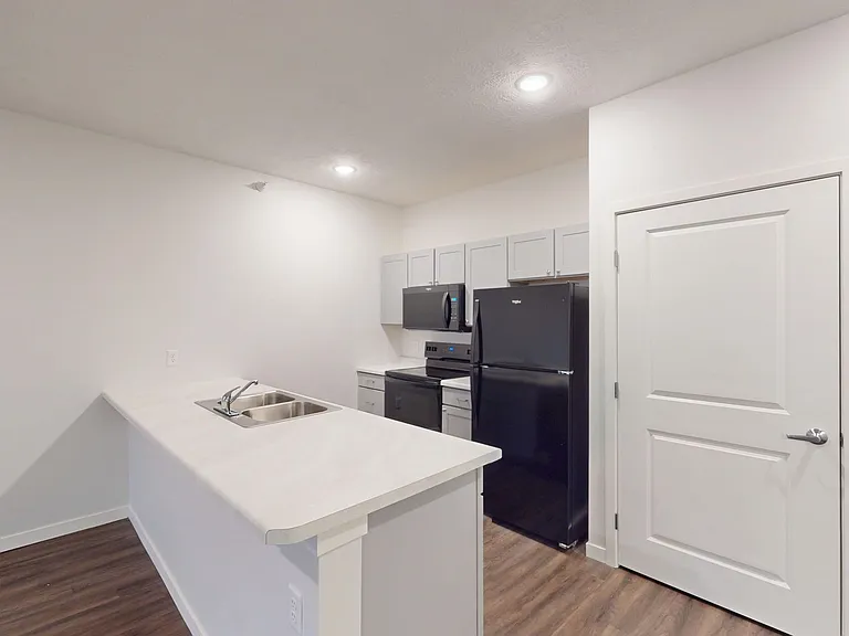 Overlook Apartments — Photo 18