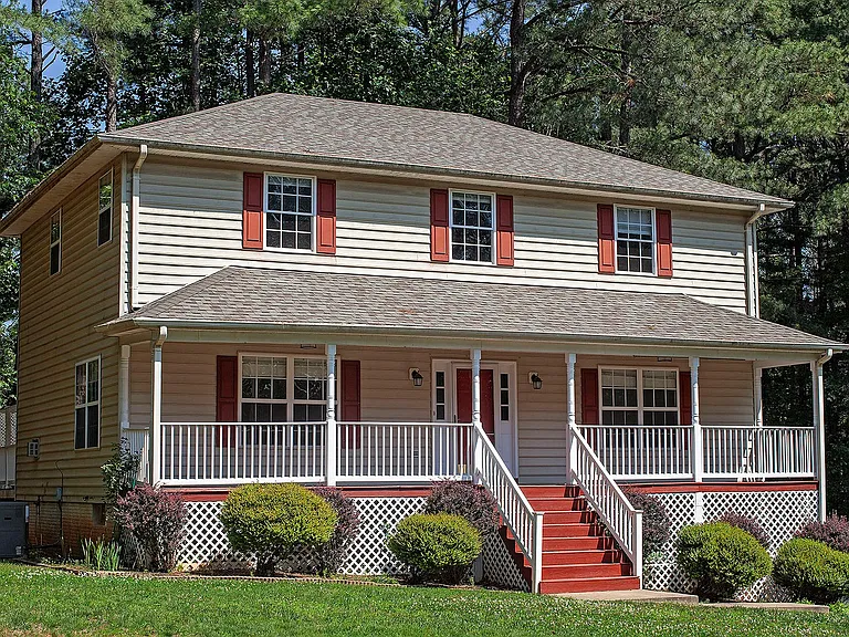 100 Fir Tree Ln — Photo 1
