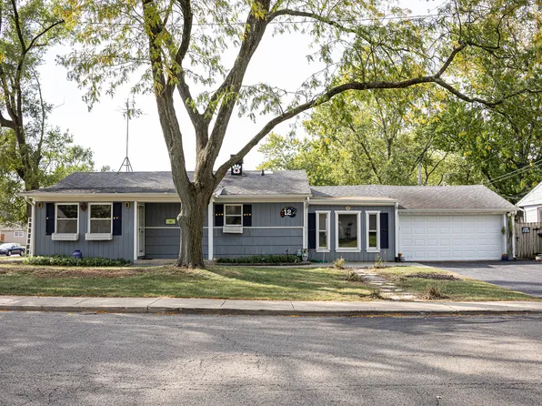 12 Birch St, Carpentersville, IL 60110