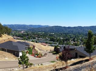 2590 NW Troost St, Roseburg, OR 97471