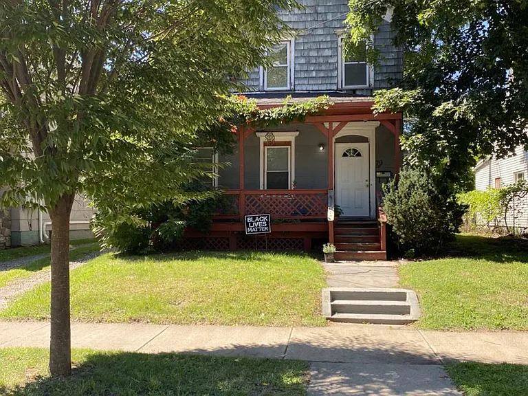 79 Oak St — Photo 13