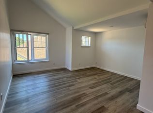 59 Willow St #306, South Hamilton, MA 01982