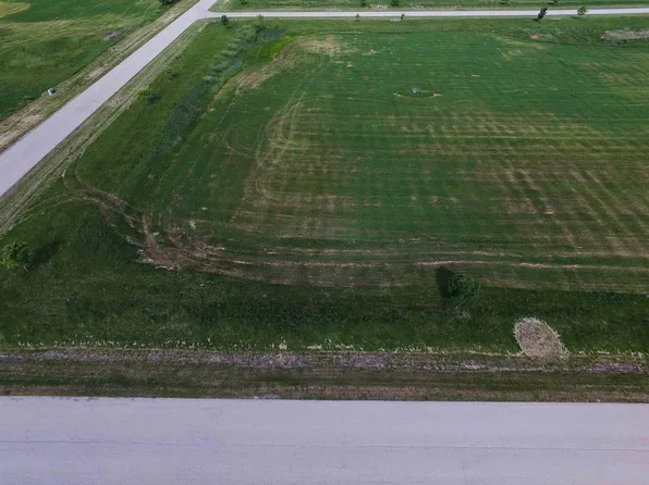 Stillwater Dr #37, Fond Du Lac, WI 54937