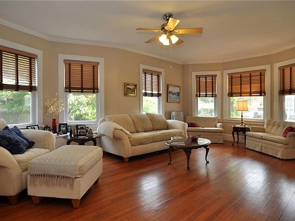 4th image of 19 Highland St #1