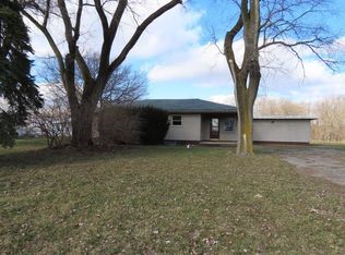 748 Lincoln Hwy, Bourbon, IN 46504