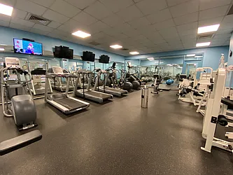 Rented by R New York