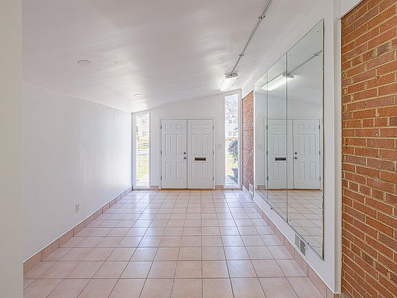 4th image of 9909 De Paul Dr