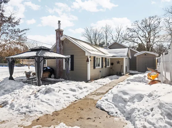 424 W 16th St #1, Traverse City, MI 49684