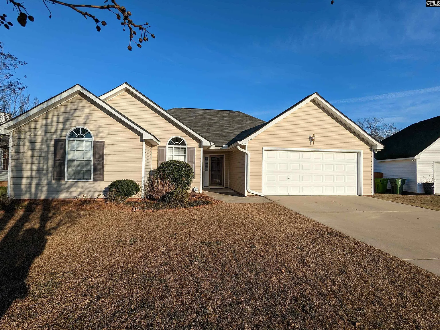 3 bed, 1560 sqft, $1,950 — Photo 1