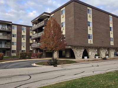 1321 S Finley Rd APT 105, Lombard, IL, 60148