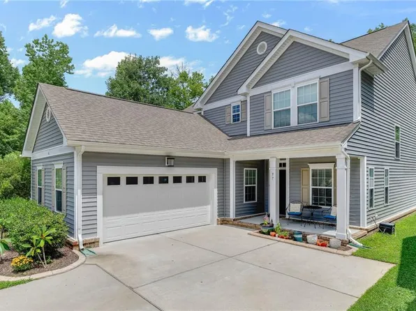 97 Childress St, Suffolk, VA 23435