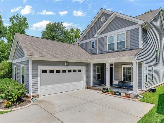 97 Childress St, Suffolk, VA 23435