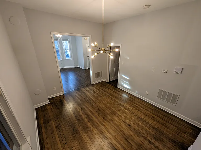 1314 W Addison St #1F — Photo 3