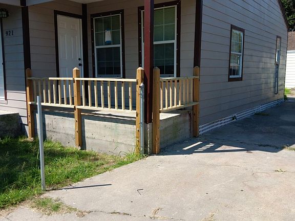 4th image of 921 Erwin Ave
