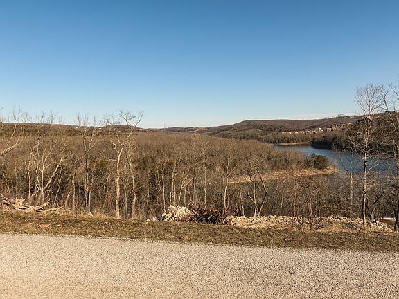 4th image of 306 Canada Dr
