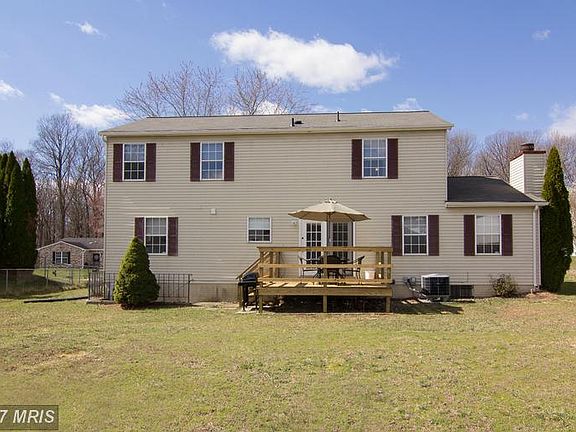 5th image of 810 Falcon Dr