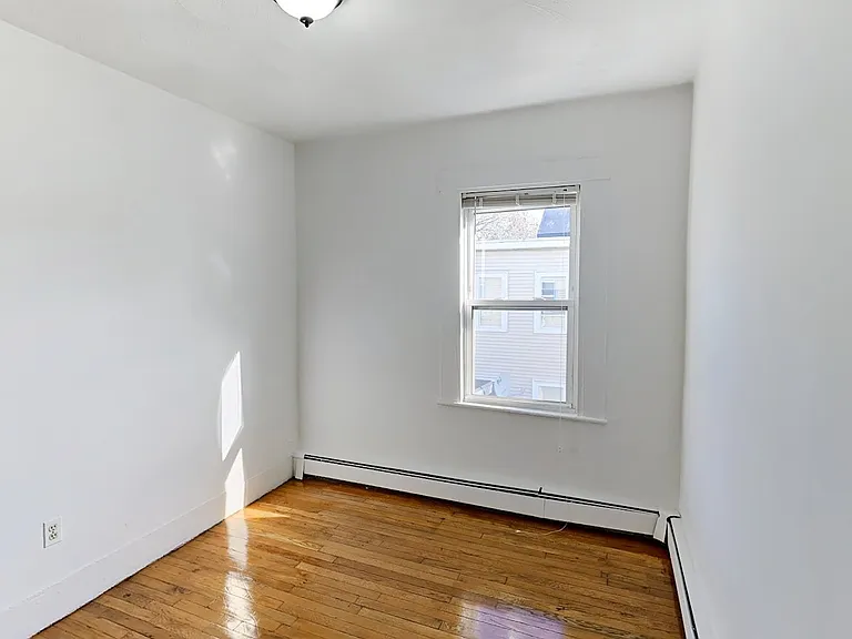 148 5th St #6 — Photo 13
