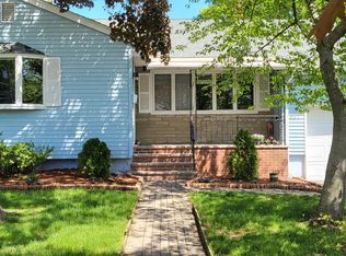 537 Mabie St, New Milford, NJ 07646