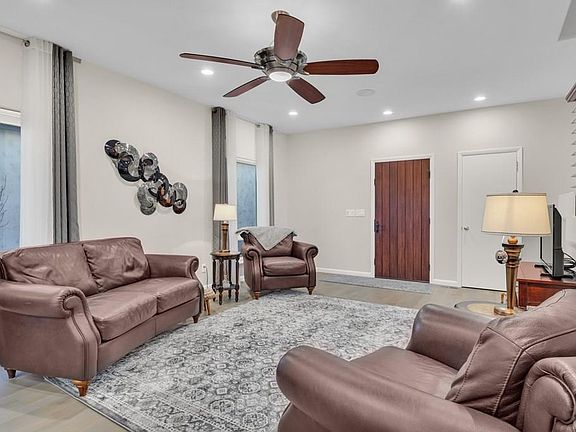 3rd image of 5521 Ventana Ct