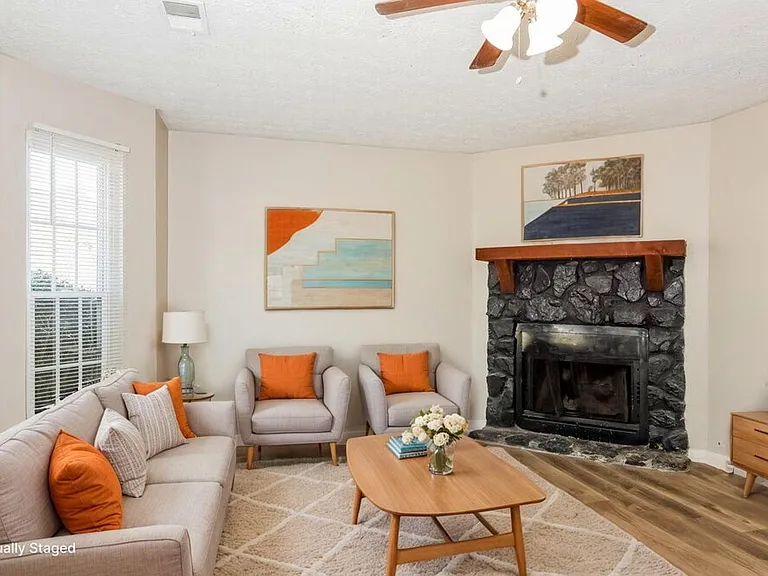 3571 Hopkins Ct — Photo 4