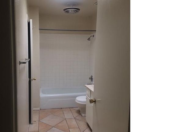 5th image of 10527 Gran Cima Ln APT C