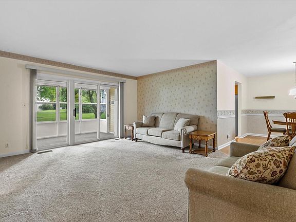 4th image of 8073 43rd AVENUE #8A