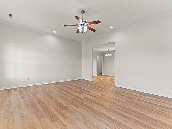 4th image of 1113 Elm St NW