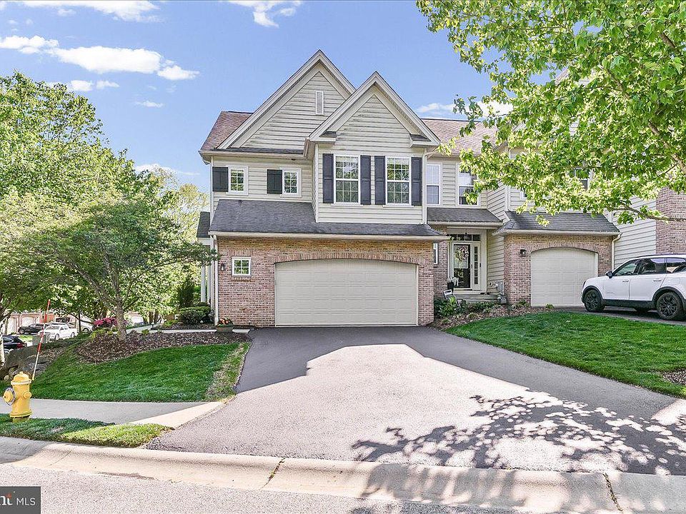 1st image of 237 Deepdale Dr