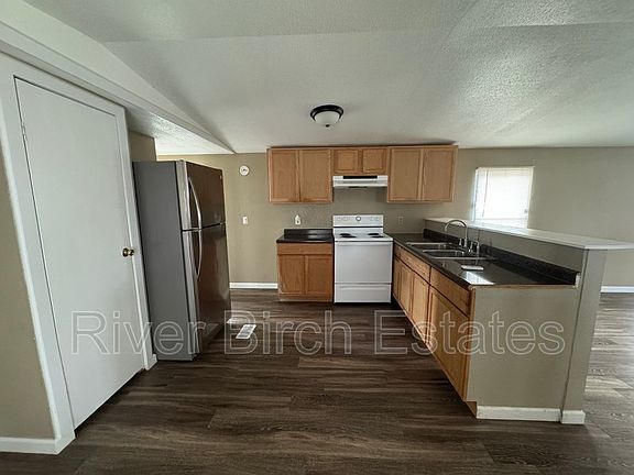 3rd image of 12182 Birch Dr #140A