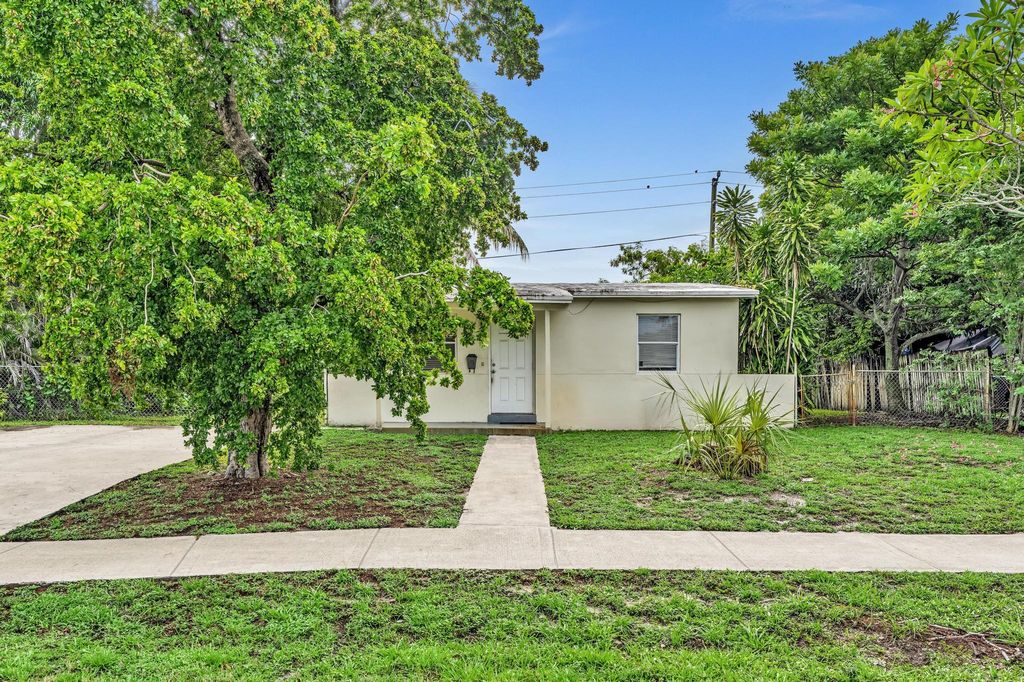 4936 NE 14TH Avenue, Pompano Beach