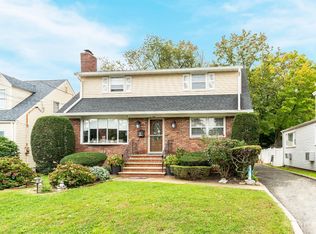719 Amboy Ave, Edison, NJ 08837