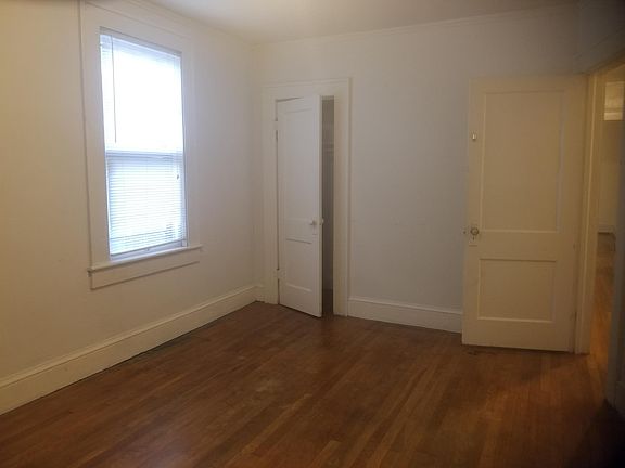 4th image of 527 Maryland Ave