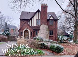 717 Barrington Rd, Grosse Pointe Park, MI 48230