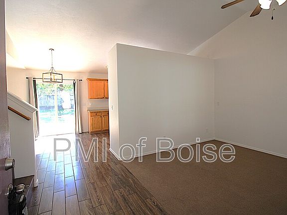 3rd image of 2825 E Pennsylvania Ave