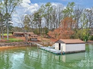 125 Gainswood Dr, Mooresville, NC 28117