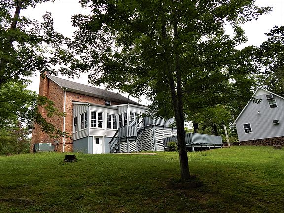 3rd image of 630 Hurricane Hill Dr