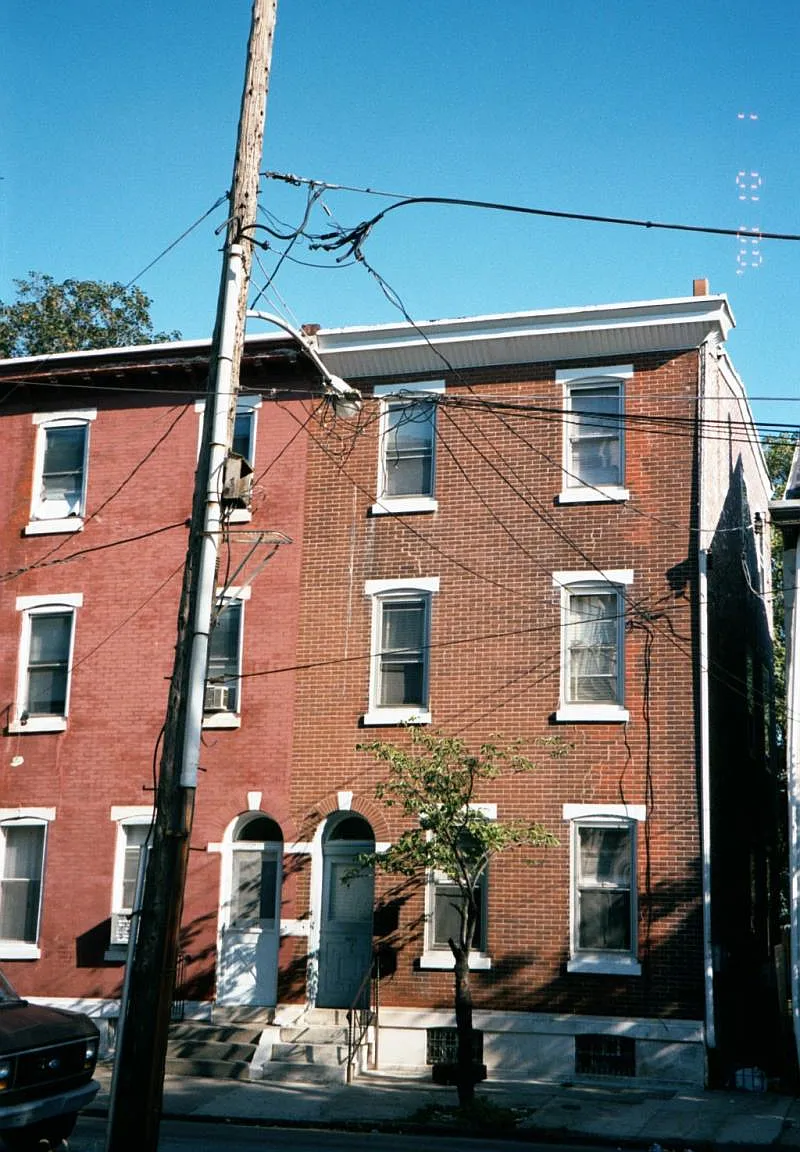 4 bed, $2,100 — Photo 1
